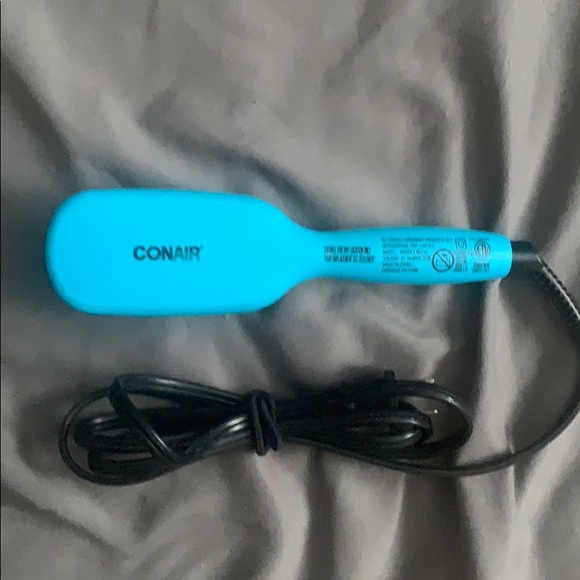 Conair mini straighten brush - Picture 2 of 3